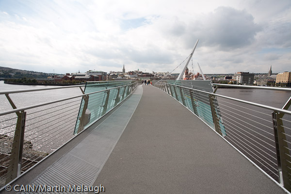 Peace Bridge, River Foyle, Derry - Photo  11  of 22