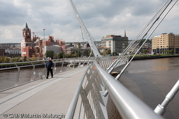 Peace Bridge, River Foyle, Derry - Photo  16  of 22