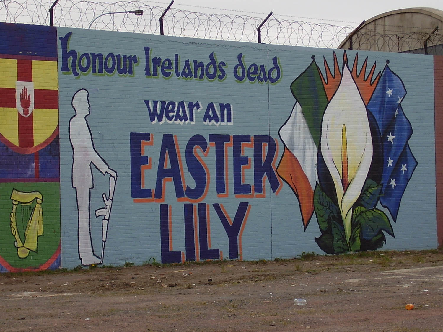 http://cain.ulst.ac.uk/viggiani/images/MURALS/Belfast/Republicans/Easter%20Lily%20-%20Mountpottinger%20Road,%202006.JPG